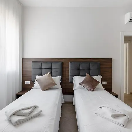 Le Dodici Porte - Porta San Vitale 8 By District