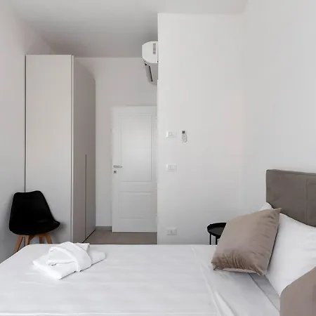 Le Dodici Porte - Porta San Vitale 8 By District Apartman *